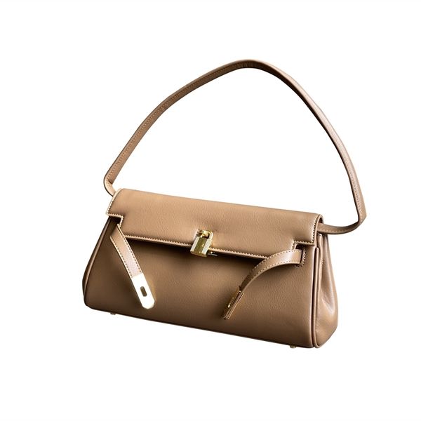 2021 new fashion middle ancient style kelly minority french stick single shoulder cross arm hand holding lady bag
2021 new fashion middle ancient style kelly minority french stick single shoulder cross arm hand holding lady bag