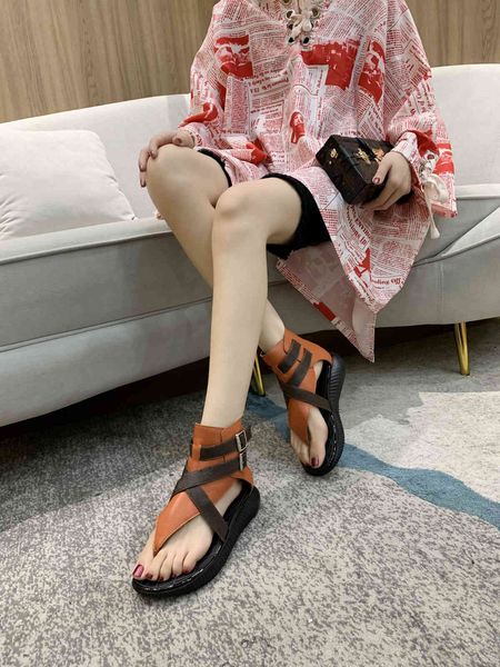 luxury brand new retro leather high flip-flop sandals women flat bottom wild net red roman beach shoes, Black
luxury brand new retro leather high flip-flop sandals women flat bottom wild net red roman beach shoes, Black