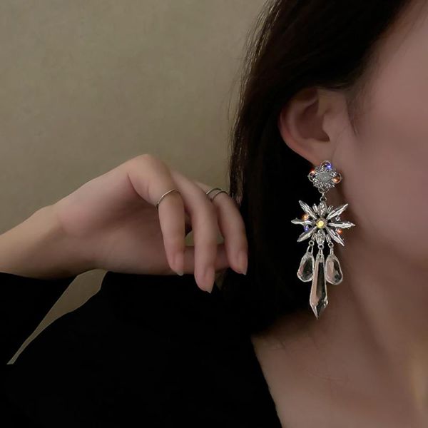 stud summer personality creative flower pendant earrings luxury fashion casual dance party for women holiday gifts, Golden;silver
stud summer personality creative flower pendant earrings luxury fashion casual dance party for women holiday gifts, Golden;silver