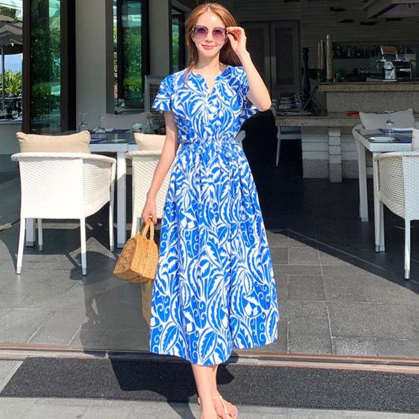 casual dresses 2021 summer blue floral print korean runway midi dress elegant women a-line swing party vestidos, Black;gray
casual dresses 2021 summer blue floral print korean runway midi dress elegant women a-line swing party vestidos, Black;gray