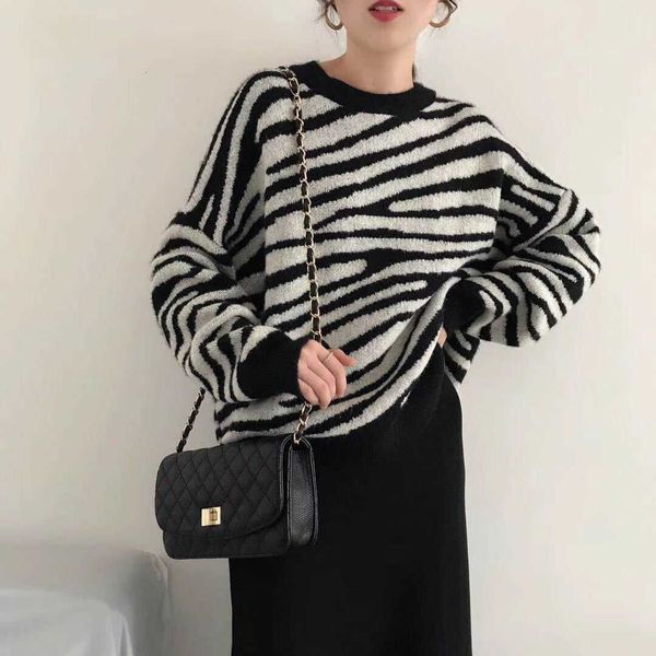 women's sweaters black and white zebra-stripe round neck pullover loose korean-style jumper winter soft sweater q1c8, White;black
women's sweaters black and white zebra-stripe round neck pullover loose korean-style jumper winter soft sweater q1c8, White;black