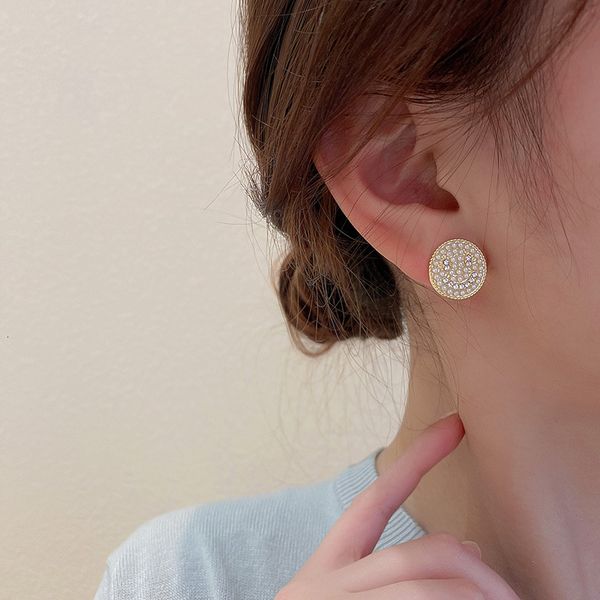 925 silver needle pearl inlaid diamond smile face earrings fashion small temperament earrings simple personality celebrity fashion earrings, Golden
925 silver needle pearl inlaid diamond smile face earrings fashion small temperament earrings simple personality celebrity fashion earrings, Golden