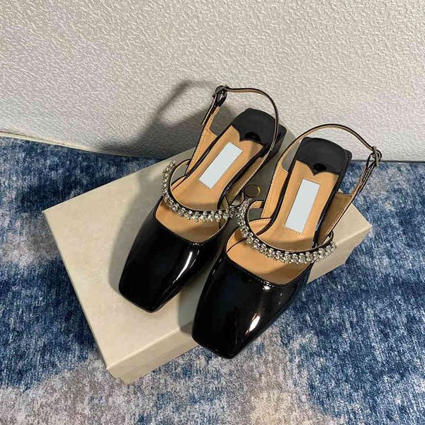 sandals women brand luxury rhinestones chain high heels shine square toe chunky heeled sandals with box lady flat shoes 220315, Black
sandals women brand luxury rhinestones chain high heels shine square toe chunky heeled sandals with box lady flat shoes 220315, Black