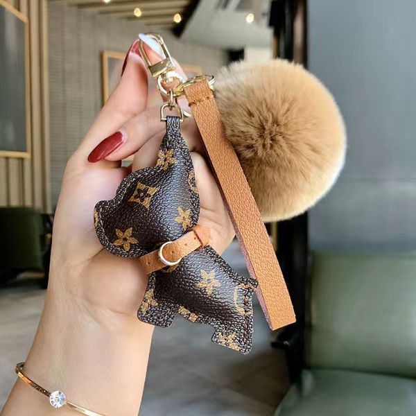 2021 high qualtiy bag keychain key ring holder keys chain porte clef gift men women souvenirs car bag keychains with box, Red;blue
2021 high qualtiy bag keychain key ring holder keys chain porte clef gift men women souvenirs car bag keychains with box, Red;blue