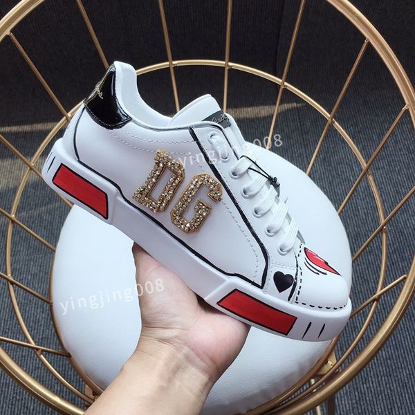 2023new brand designer casual shoes womens men low sole canvas shoes leather black white original sole sneakers
2023new brand designer casual shoes womens men low sole canvas shoes leather black white original sole sneakers