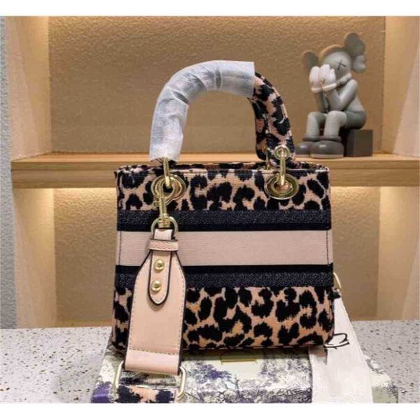 hanghhangbag luxury designer fashion hand handbag handbags backpack wallet purse shoulder crossbody tote bags mini bag lady embroid uni
hanghhangbag luxury designer fashion hand handbag handbags backpack wallet purse shoulder crossbody tote bags mini bag lady embroid uni