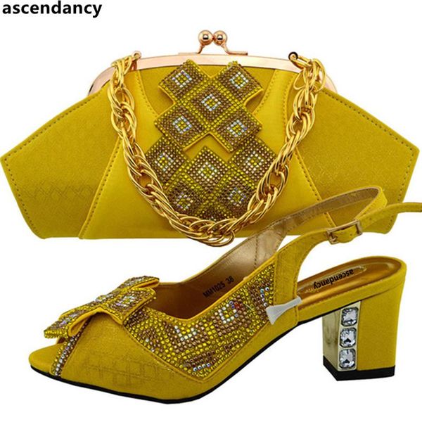 yellow color shoes and bag set african sets 2021 nigerian party shoe decorated with rhinestone wedding dress, Black
yellow color shoes and bag set african sets 2021 nigerian party shoe decorated with rhinestone wedding dress, Black