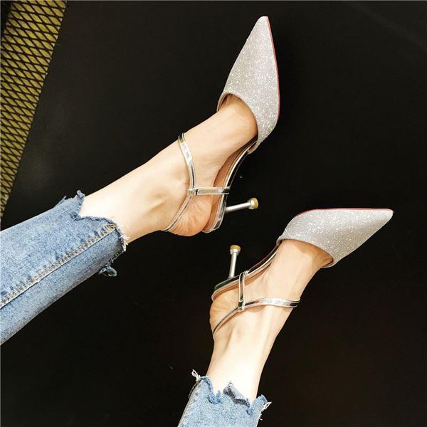 dress shoes pointy sequined heels are a fashion trend for spring 2021, Black
dress shoes pointy sequined heels are a fashion trend for spring 2021, Black