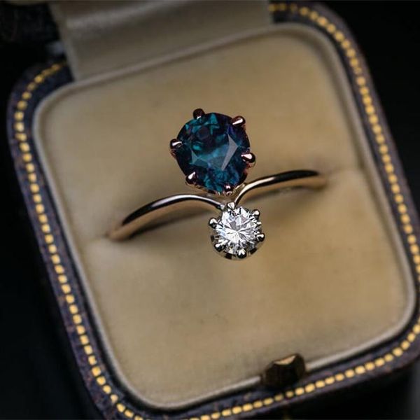 wedding rings luxury female blue round crystal ring charm rose gold color for women trendy zircon stone thin engagement, Slivery;golden
wedding rings luxury female blue round crystal ring charm rose gold color for women trendy zircon stone thin engagement, Slivery;golden