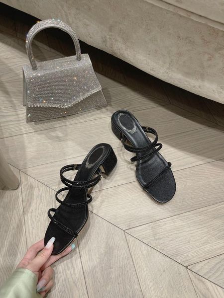 web celebrity diamond slippers for women to wear fashion beach with thick heel and middle leather flip shoes, Black
web celebrity diamond slippers for women to wear fashion beach with thick heel and middle leather flip shoes, Black