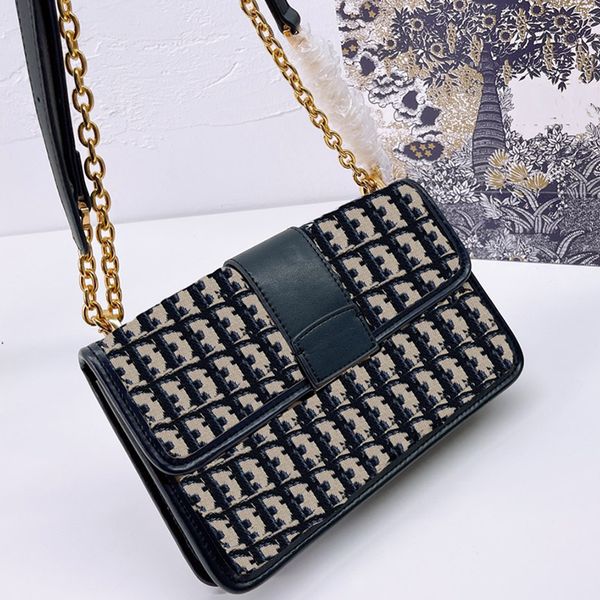 womens handbags fashion luxurys designers shoulder tote bags crossbody purses wallets card holder handbag mini bag wallets 24*14cm with box
womens handbags fashion luxurys designers shoulder tote bags crossbody purses wallets card holder handbag mini bag wallets 24*14cm with box