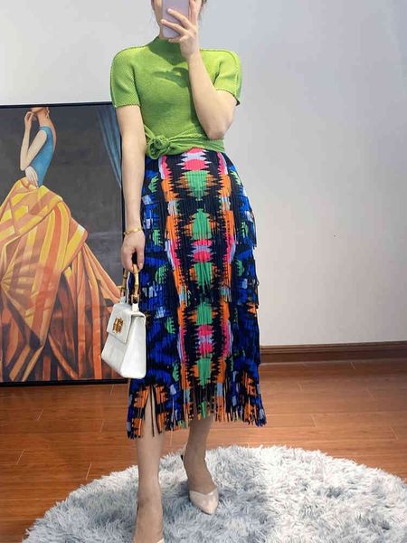 ladies skirt 2021 summer women's fringed miyak fold fashionable plus size printing is thin and versatile mid-length skirt tied, White
ladies skirt 2021 summer women's fringed miyak fold fashionable plus size printing is thin and versatile mid-length skirt tied, White