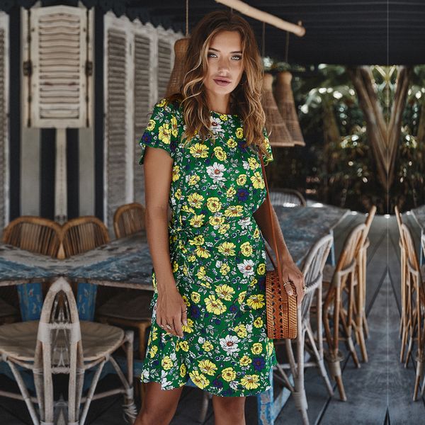 fashion ladies summer lace up floral print women 2021 new bohemian above knee mini high waist short sleeve dress, Black;gray
fashion ladies summer lace up floral print women 2021 new bohemian above knee mini high waist short sleeve dress, Black;gray