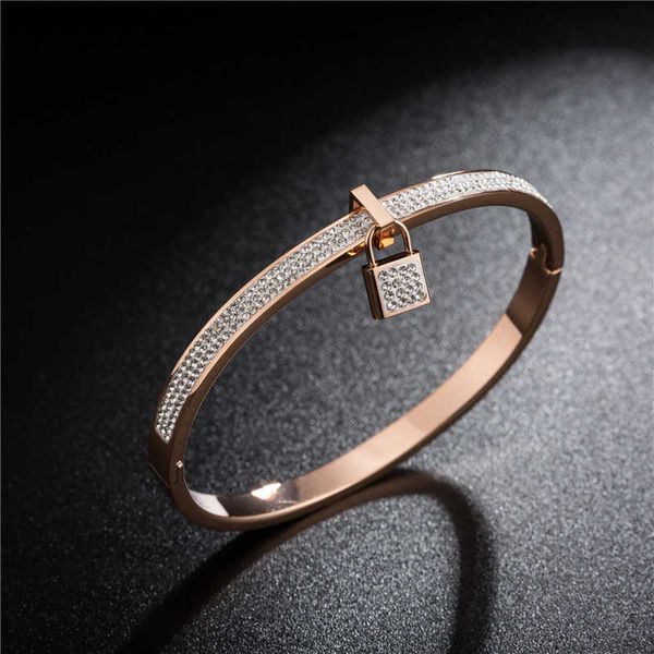 aenine titanium steel new lock cz crystal cuff bangles & bracelets classic rose gold wedding bangle jewelry for women ab20024 q0717, Black
aenine titanium steel new lock cz crystal cuff bangles & bracelets classic rose gold wedding bangle jewelry for women ab20024 q0717, Black