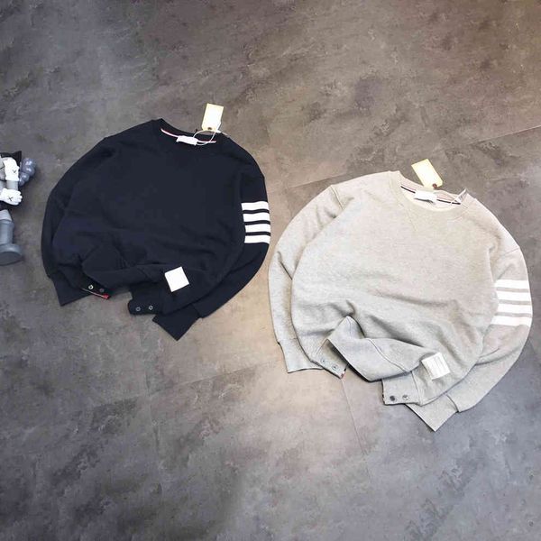 20 korean tb lovers classic yarn dyed four bars loose casual versatile men's and women's terry pullover round neck sweater autumn, Black
20 korean tb lovers classic yarn dyed four bars loose casual versatile men's and women's terry pullover round neck sweater autumn, Black