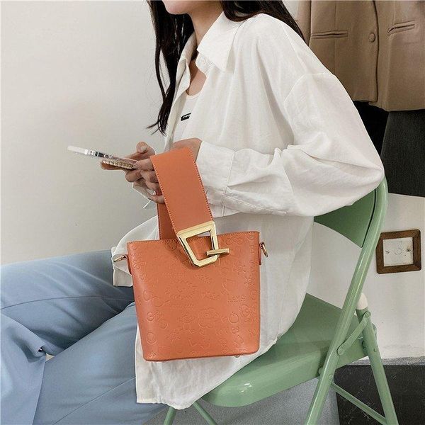 women's printing shoulder bags high end western style ribbon crossbody bag designer bowknot bucket female handbags evening
women's printing shoulder bags high end western style ribbon crossbody bag designer bowknot bucket female handbags evening