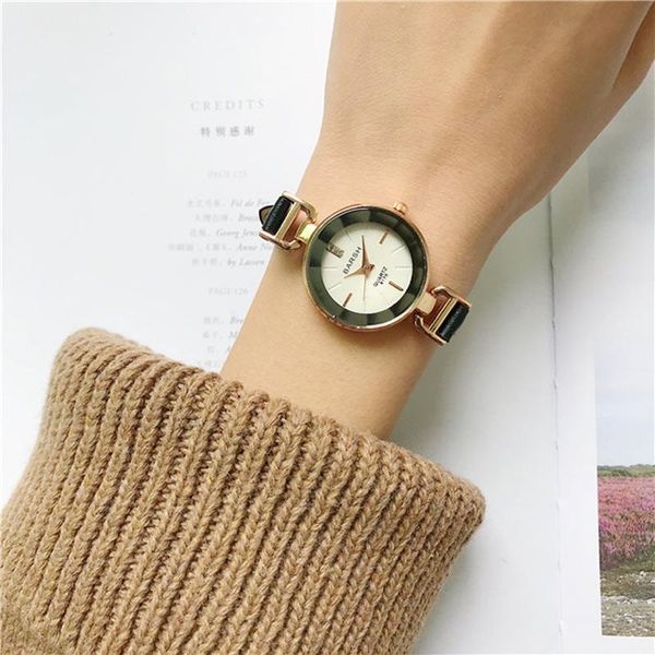 wristwatches women watch vintage round dial wrist with imitation leather strap for business travel ll@17, Slivery;brown
wristwatches women watch vintage round dial wrist with imitation leather strap for business travel ll@17, Slivery;brown