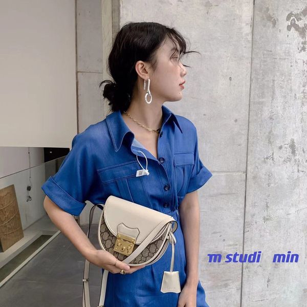 2021 new star net red same style high texture armpit cross versatile half garden women's bag
2021 new star net red same style high texture armpit cross versatile half garden women's bag