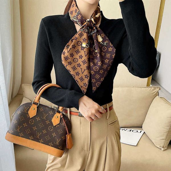 2021, tiktok, long elegant fashion printed scarf, classic satin twill ribbon with multicolor., Blue;gray
2021, tiktok, long elegant fashion printed scarf, classic satin twill ribbon with multicolor., Blue;gray