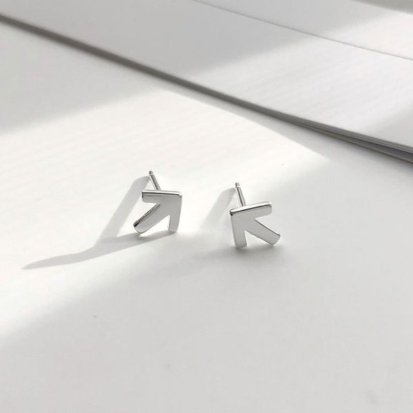 silver jewelry s925 arrow earrings creative sense of indifference
silver jewelry s925 arrow earrings creative sense of indifference