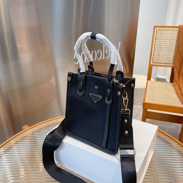 handbag designer bag tote shoulder bags man crossbody women's genuine leather luxury fashion brand classic retro softness letter handba
handbag designer bag tote shoulder bags man crossbody women's genuine leather luxury fashion brand classic retro softness letter handba