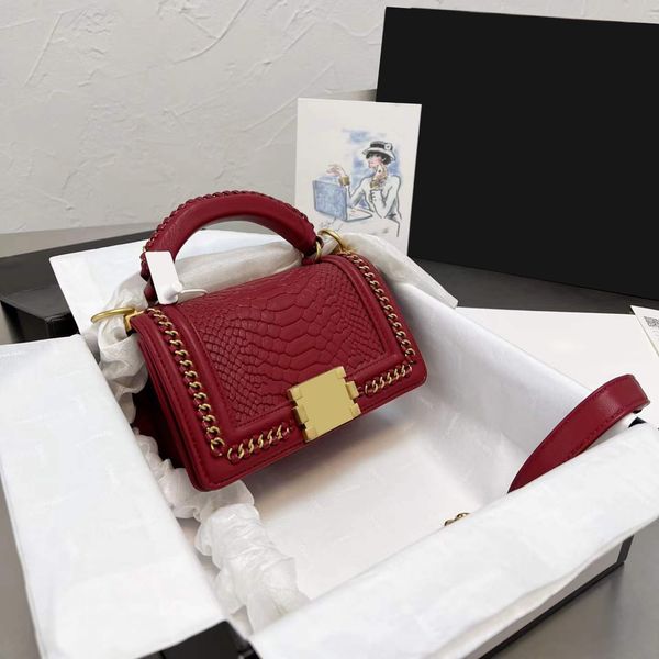 designers shoulder bags women handbags luxurys personality snake chain messenger bag classic square large capacity handbag versatile style g
designers shoulder bags women handbags luxurys personality snake chain messenger bag classic square large capacity handbag versatile style g