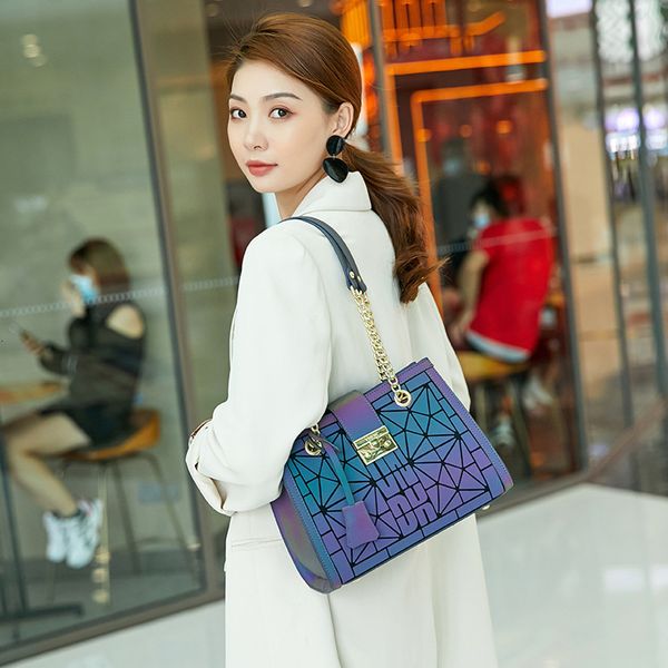 messenger bags messenger bags2021 hand-held shoulder ins korean fashion lingge underarm women's chain bag
messenger bags messenger bags2021 hand-held shoulder ins korean fashion lingge underarm women's chain bag