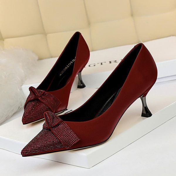 fashion elegant pointed toe heels women pumps shiny sequins ladies dress shoes for wedding party, Black
fashion elegant pointed toe heels women pumps shiny sequins ladies dress shoes for wedding party, Black