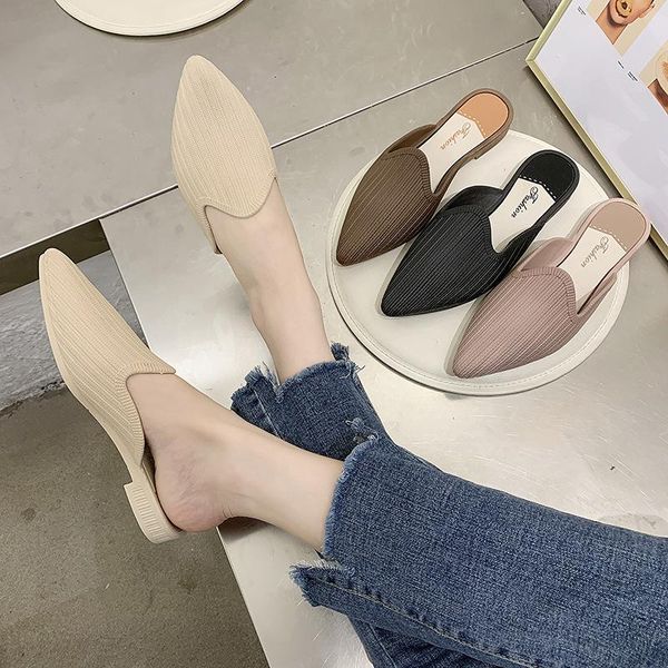 style pointed outer wear flat-bottomed women's slippers, -selling in summer, casual outing beach slippers, Black
style pointed outer wear flat-bottomed women's slippers, -selling in summer, casual outing beach slippers, Black