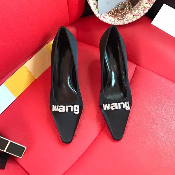 dress shoes women lady black satin rhinestone crystal silk high heels pumps poined toe diamond luxury designers brand
dress shoes women lady black satin rhinestone crystal silk high heels pumps poined toe diamond luxury designers brand
