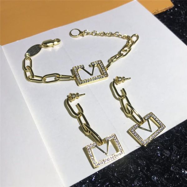 vintage crystal letter jewelry sets full diamond bracelet women pendant earrings rhinestones chain eardrop with stamps, Black
vintage crystal letter jewelry sets full diamond bracelet women pendant earrings rhinestones chain eardrop with stamps, Black
