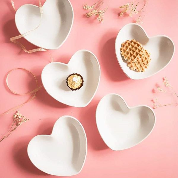 dishes & plates 4pcs cute heart small saucer shape mini plate ceramics cartoon dish creative snack salad dinner tray sauce 4pcs/
dishes & plates 4pcs cute heart small saucer shape mini plate ceramics cartoon dish creative snack salad dinner tray sauce 4pcs/