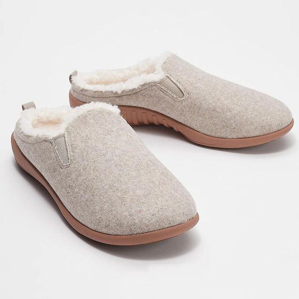 slippers winter warm women solid color casual shoes round toe home comfort slip-on ladies flats couple footwear zapatillas mujer, Black
slippers winter warm women solid color casual shoes round toe home comfort slip-on ladies flats couple footwear zapatillas mujer, Black