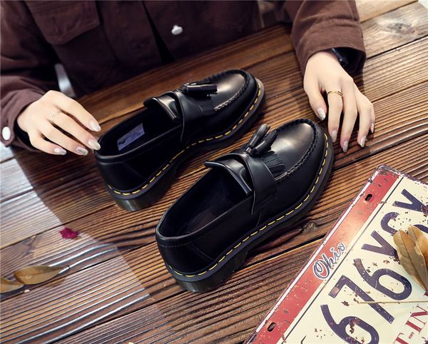 designer luxury dress shoes with platform and flat heels, comfortable to wear, Black
designer luxury dress shoes with platform and flat heels, comfortable to wear, Black