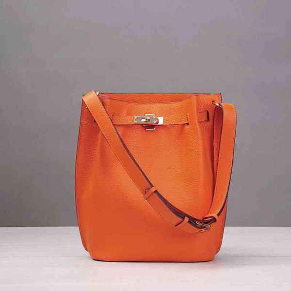 2021 new genuine leather women large capacity shoulder bucket luxury design casual crossbody bag female fashion handbags xa7h
2021 new genuine leather women large capacity shoulder bucket luxury design casual crossbody bag female fashion handbags xa7h