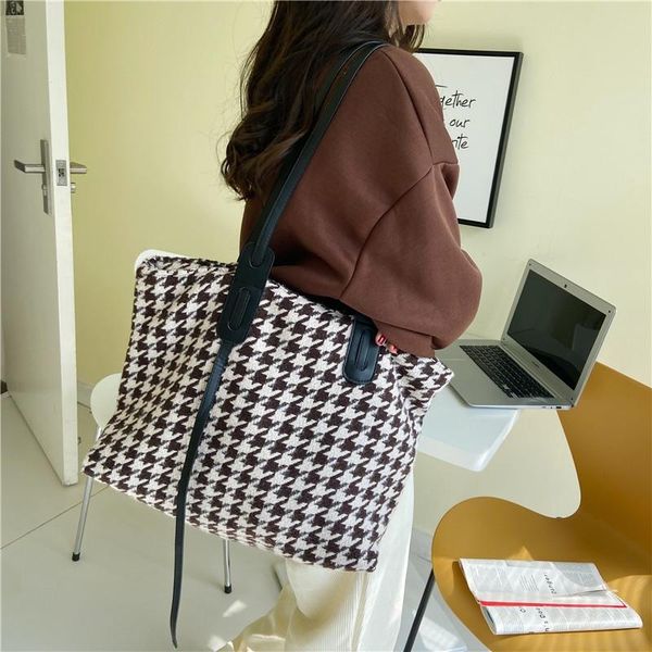 women woolen cloth plaid tote shoulder bags ladies large capacity pu leather female vintage casual shopping school bag cross body
women woolen cloth plaid tote shoulder bags ladies large capacity pu leather female vintage casual shopping school bag cross body