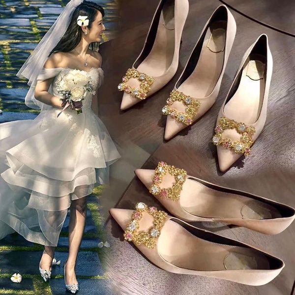 bride's shoes, new rhinestone square buckle, square diamond, female satin bridesmaid's stiletto dinner luxury, Black
bride's shoes, new rhinestone square buckle, square diamond, female satin bridesmaid's stiletto dinner luxury, Black