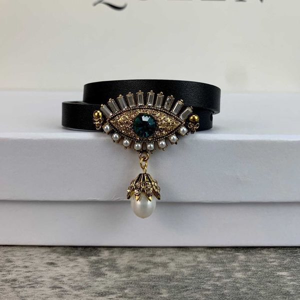 2021 vintage gold color steam punk hip-hop design jewelry demon eye black leather bracelet big bangle choker screw brand
2021 vintage gold color steam punk hip-hop design jewelry demon eye black leather bracelet big bangle choker screw brand