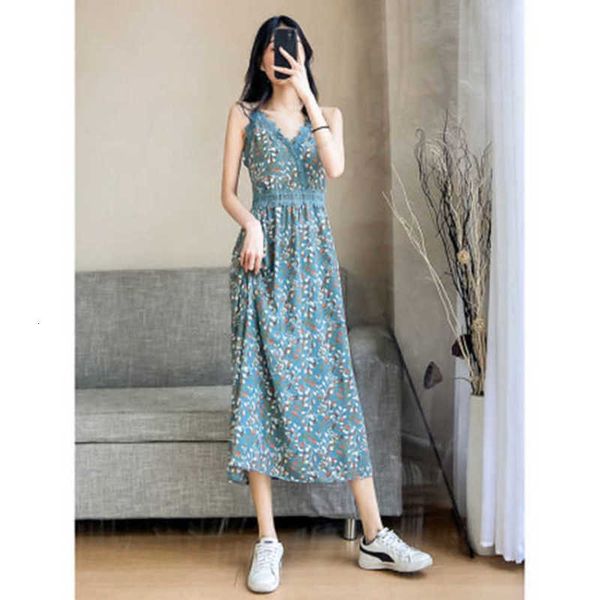 floral suspender dr's early spring french niche dign with light color chiffon skirt for summer, Black;gray
floral suspender dr's early spring french niche dign with light color chiffon skirt for summer, Black;gray