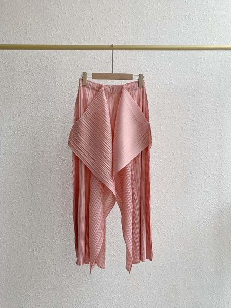 women's pants & capris the 2021 irregular high waist width to take off 0826, Black;white
women's pants & capris the 2021 irregular high waist width to take off 0826, Black;white