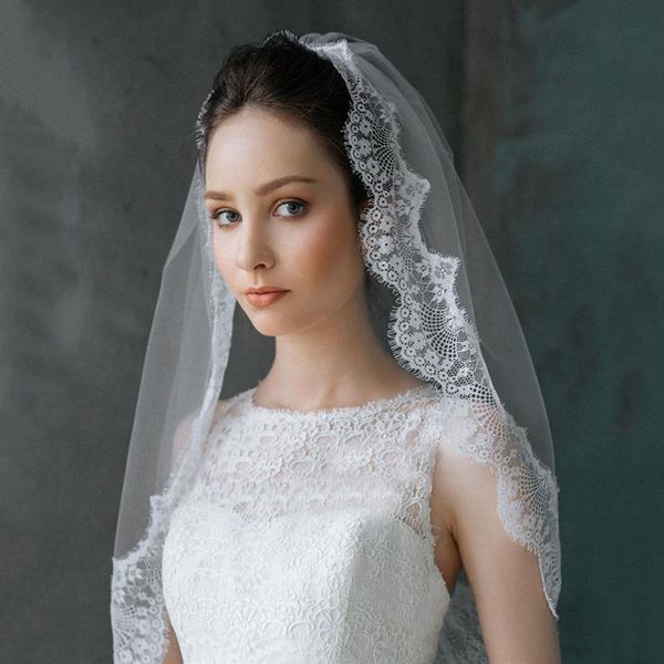 bridal veils fashion short one layer veil eyelash lace edge ivory wedding accessories with comb attached handmade, Black
bridal veils fashion short one layer veil eyelash lace edge ivory wedding accessories with comb attached handmade, Black