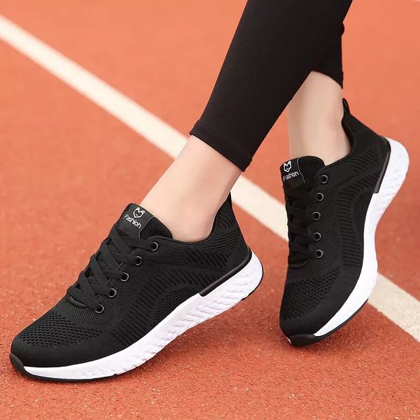 2021 women running shoes black white bred pink fashion womens trainers breathable sports sneakers size 35-40 17, White;red
2021 women running shoes black white bred pink fashion womens trainers breathable sports sneakers size 35-40 17, White;red