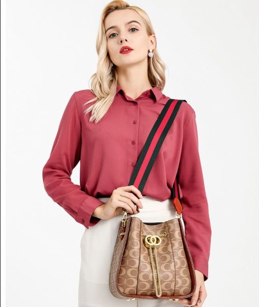 designer bucket bag female crossbody texture luxury elegant handbag old flower fashion casual shoulder bags trendy handbags
designer bucket bag female crossbody texture luxury elegant handbag old flower fashion casual shoulder bags trendy handbags