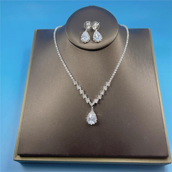 earrings & necklace fashion water drop rhinestone long pendant full crystal silver plated elegant bridal wedding jewelry set
earrings & necklace fashion water drop rhinestone long pendant full crystal silver plated elegant bridal wedding jewelry set