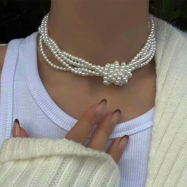 chokers baroque multi-layer imitation pearl choker necklace for women punk ot buckle short clavicle charm party jewelry 2021, Golden;silver
chokers baroque multi-layer imitation pearl choker necklace for women punk ot buckle short clavicle charm party jewelry 2021, Golden;silver
