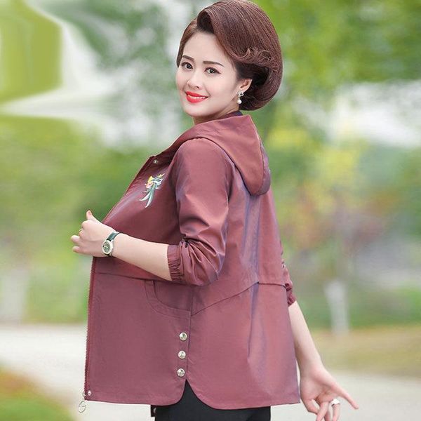 women's jackets 2021 spring autumn middle age women hooded floral embroidery zipper jacket female harajuku pilot casual outwear coat a1, Black;brown
women's jackets 2021 spring autumn middle age women hooded floral embroidery zipper jacket female harajuku pilot casual outwear coat a1, Black;brown