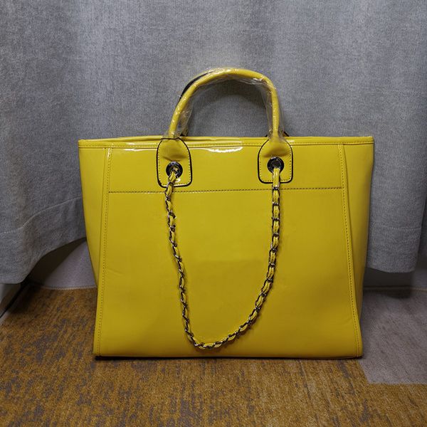 european and american fashion patent leather embroidered candy solid color shoulder bag large capacity handbag simple big beach
european and american fashion patent leather embroidered candy solid color shoulder bag large capacity handbag simple big beach