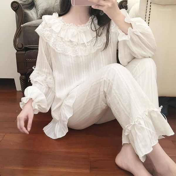 women's sleepwear spring autumn cotton long-sleeved pants princess lace pajamas white round neck pijama loungewear two piece, Black;red
women's sleepwear spring autumn cotton long-sleeved pants princess lace pajamas white round neck pijama loungewear two piece, Black;red