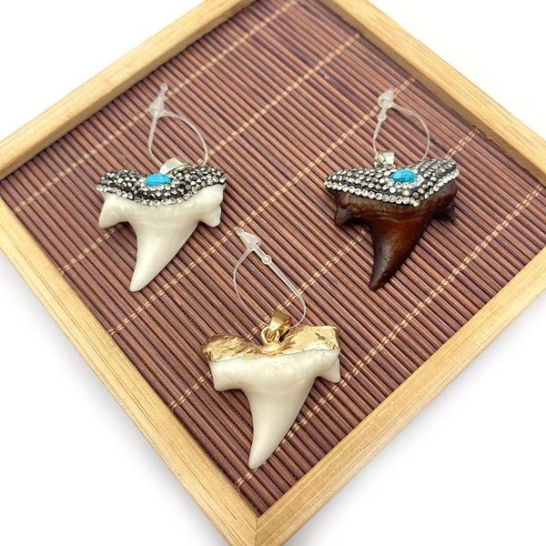 charms natural stone pendant white brown irregular shape electroplated resin cow bone inlaid diamond turquoise fashion necklace, Bronze;silver
charms natural stone pendant white brown irregular shape electroplated resin cow bone inlaid diamond turquoise fashion necklace, Bronze;silver