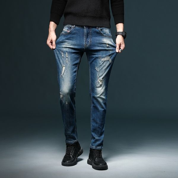 men's jeans fashion autumn slim retro blue cotton embroidered text ripped big size 28-38,m001 5unb
men's jeans fashion autumn slim retro blue cotton embroidered text ripped big size 28-38,m001 5unb